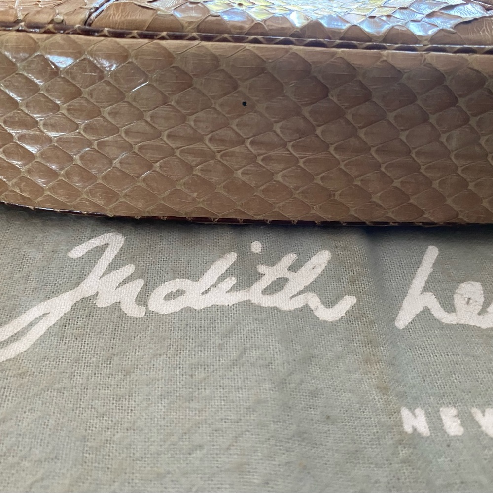 Beautiful Judith Leiber Python Leather Clutch. - image 5